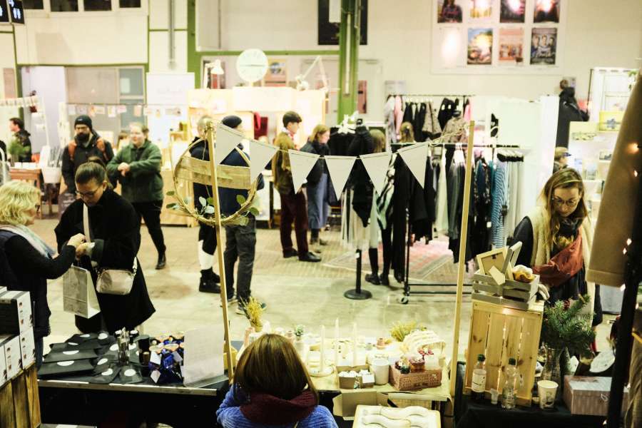 ERÖFFNUNG: KUNST &AMP; PUNSCH 